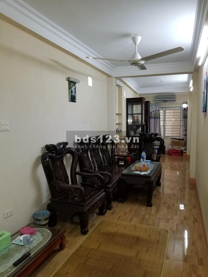 Bán nhà nguyên căn Bạch Mai, gần phố 3 mặt thoáng diện tích 29m2, giá bán nhỉnh 2 tỷ