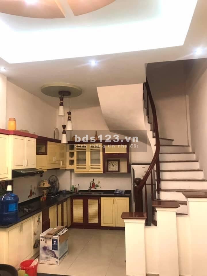 Hàng hiếm lô góc vị trí đắc địa vài bước ra phố kinh doanh đỉnh, dt 35m2 đúc kiên cố 6 tầng