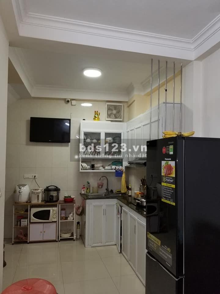 Bán nhà nguyên căn Bạch Mai, gần phố 3 mặt thoáng diện tích 29m2, giá bán nhỉnh 2 tỷ