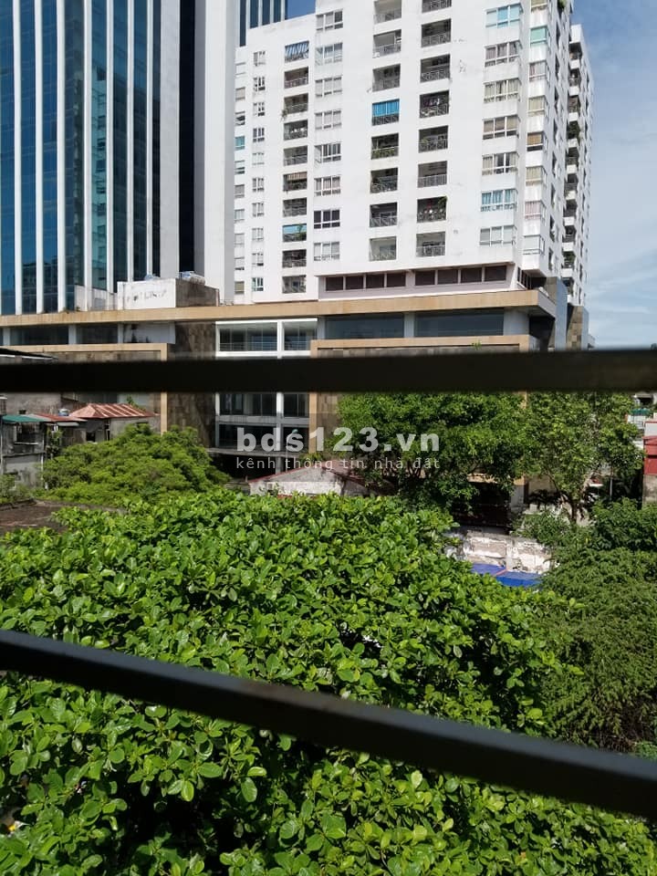 Bán nhà nguyên căn Bạch Mai, gần phố 3 mặt thoáng diện tích 29m2, giá bán nhỉnh 2 tỷ