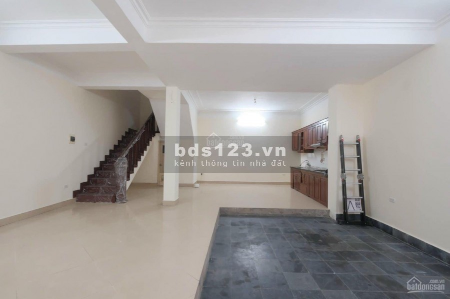 Kinh Doanh Đỉnh. Gara ÔTÔ. Đặng Văn Ngữ 65m2, 4 Tầng, MT 6.8m. Giá 10.6 tỷ.