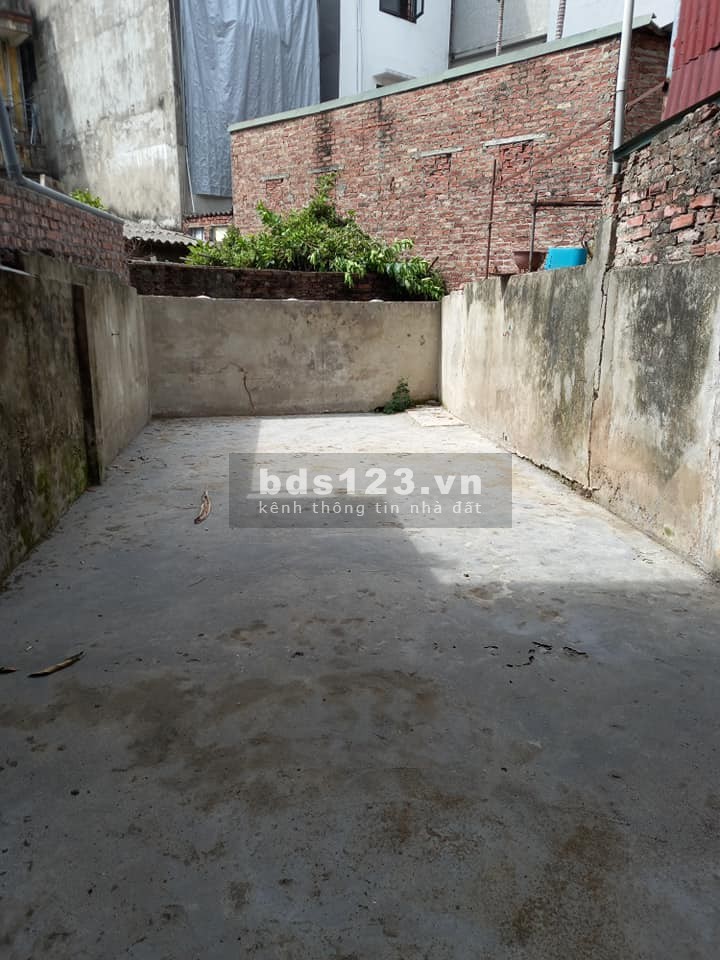 Bán nhà Gia Quất dt 81m2 nhà 2 tầng mặt tiền 3.3m2, giá chỉ 3.25 tỷ, tặng thêm 40m2