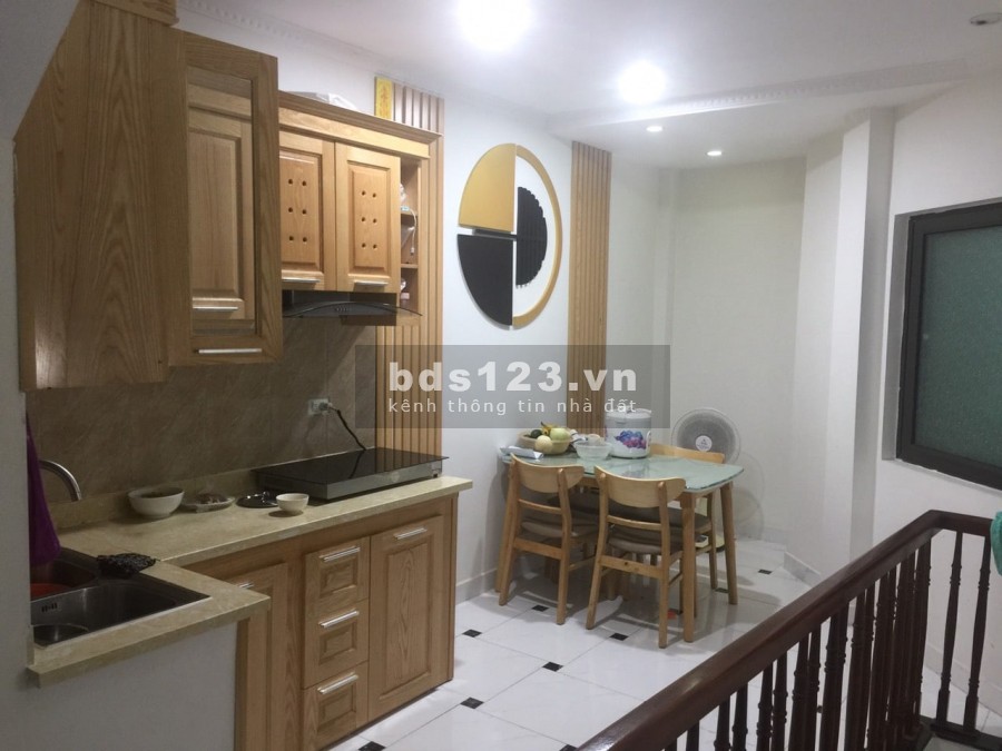 Nhà nguyên căn siêu đẹp Hồ Tùng Mậu, Cầu Giấy, 5 tầng mới gara ô tô 7 chỗ giá hợp lý