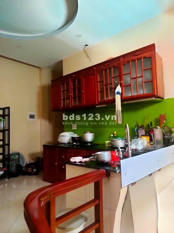 Bán nhà 2 mặt ngõ Gốc Đề Hoàng Mai, dt 60m2, 4 tầng, giá 150 tỷ, ô tô vào nhà, kinh doanh