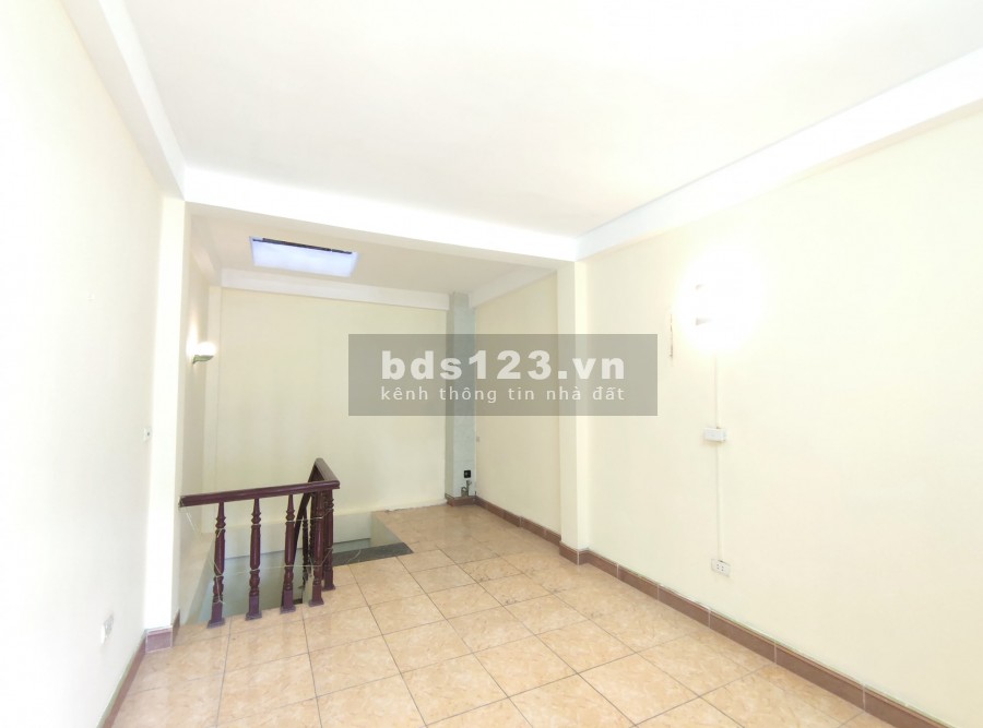 Bán nhà Giáp Nhị, Hoàng Mai gần ô tô tránh 4 tầng diện tích sử dụng 27m2 giá chỉ 2.45 tỷ