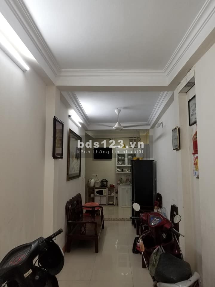 Bán nhà nguyên căn Bạch Mai, gần phố 3 mặt thoáng diện tích 29m2, giá bán nhỉnh 2 tỷ