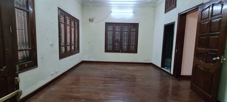 Bán nhà trung tâm Đống Đa, Thịnh Hào 2 lô góc 4 tầng giá 2,7 tỷ có thương lượng