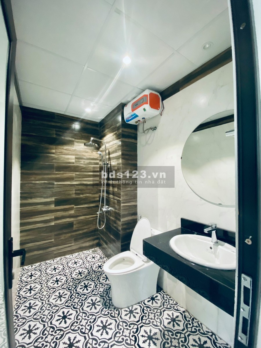 Bán apartment cao cấp thuê 126m2x7T (mặt tiền 6.3m), ngõ 58 Ngọc Thụy ôtô tránh nhau, nhỉnh 20 tỷ