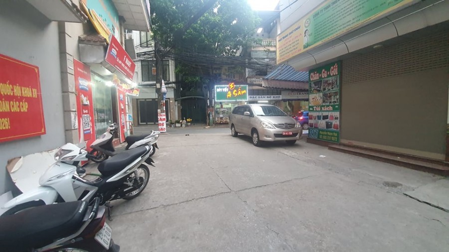 Bán gấp nhà hiếm rẻ gần Quang Trung Hà Đông Kinh doanh đỉnh 100m MT 6.5m. Chỉ nhỉnh 10 tỷ.