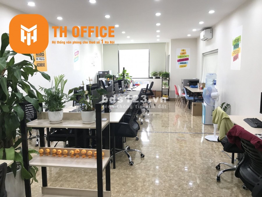 Cho thuê gấp sàn văn phòng siêu đẹp ở ngõ 100 Trung Kính. DT 65m2, giá chỉ 13tr