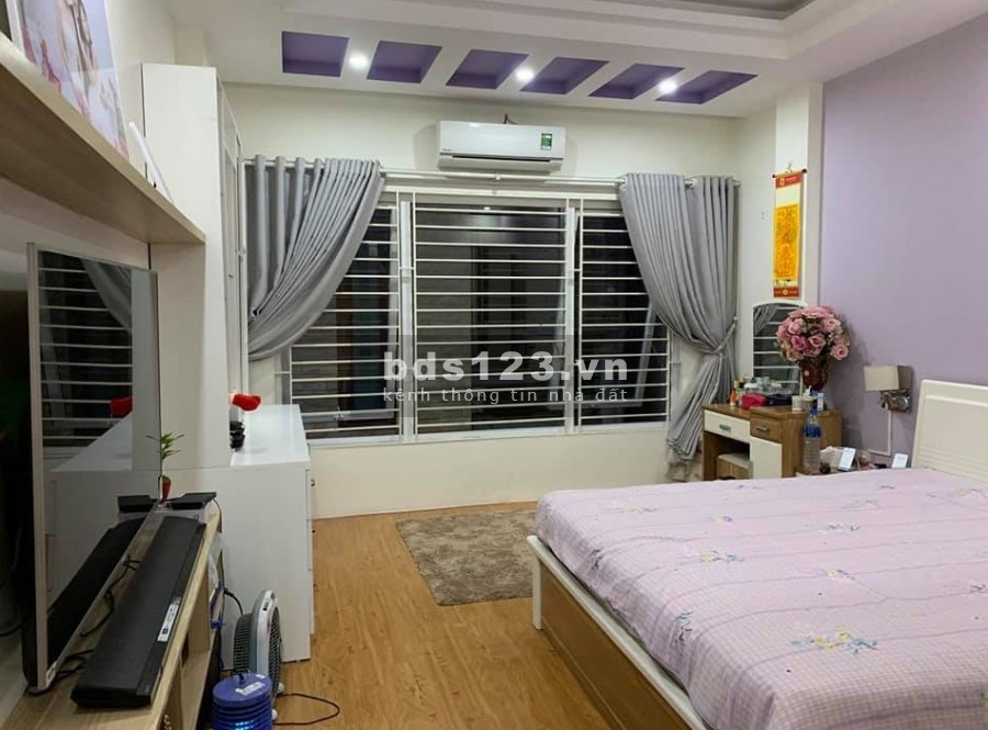 Bán cực gấp nhà diện tích 56m2 x4T, phố 8/3, Quận Hai Bà Trưng, giá 3.4 tỷ.