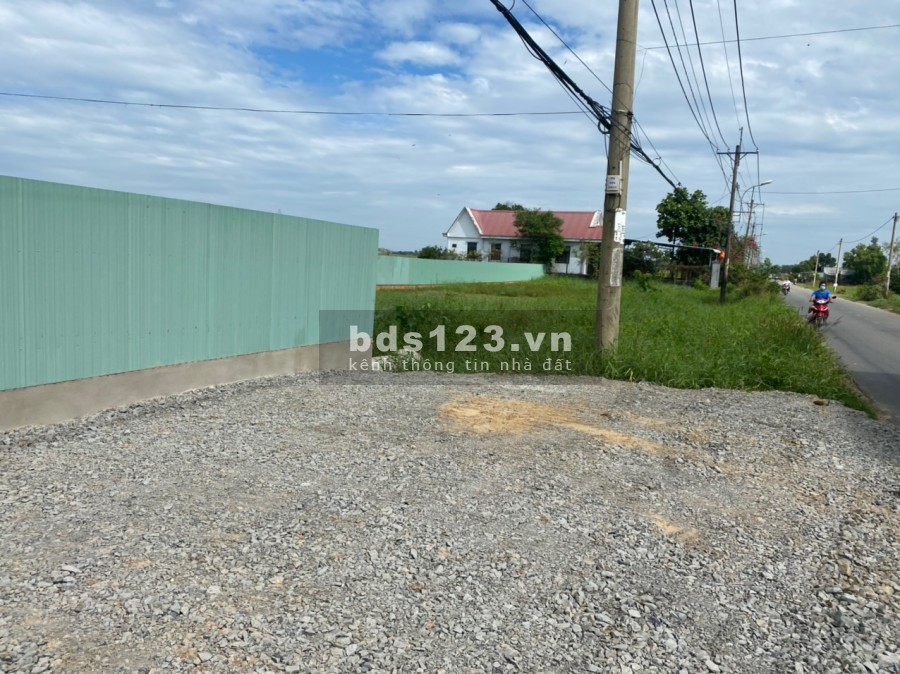 Cần bán 1ha mặt tiền Tỉnh Lộ 7 cách QL22 1,6km đất quy hoạch dân cư toàn bộ