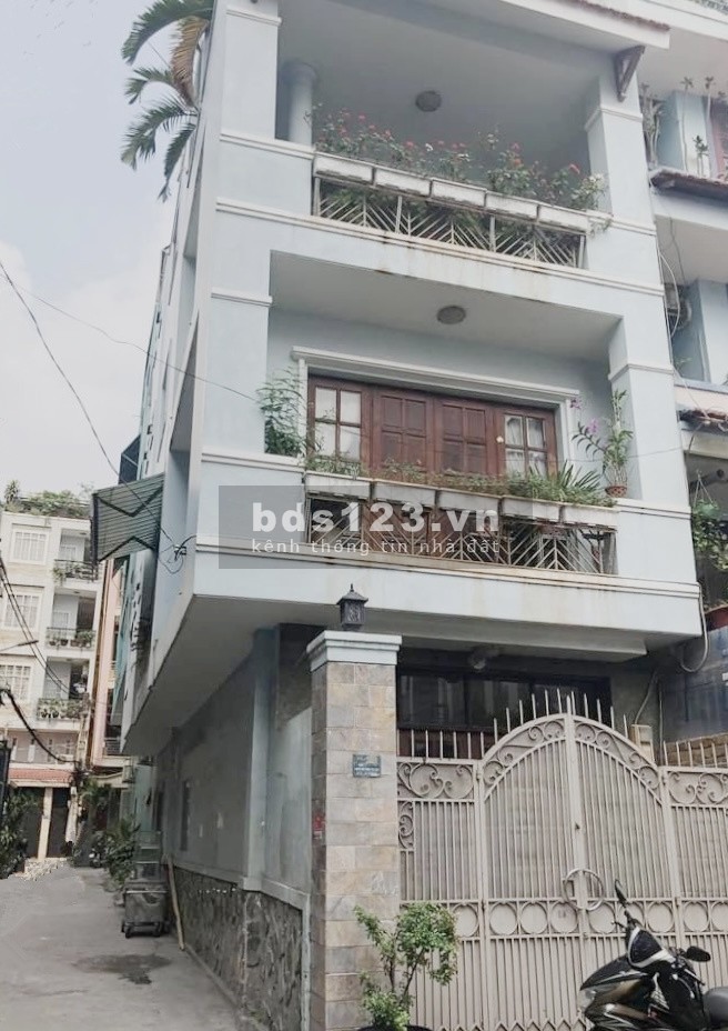 Bán nhà Lô góc 2 mặt HXT Nguyễn Giản Thanh, Quận 10, dt 77m2, 4 lầu, lh 0971243100