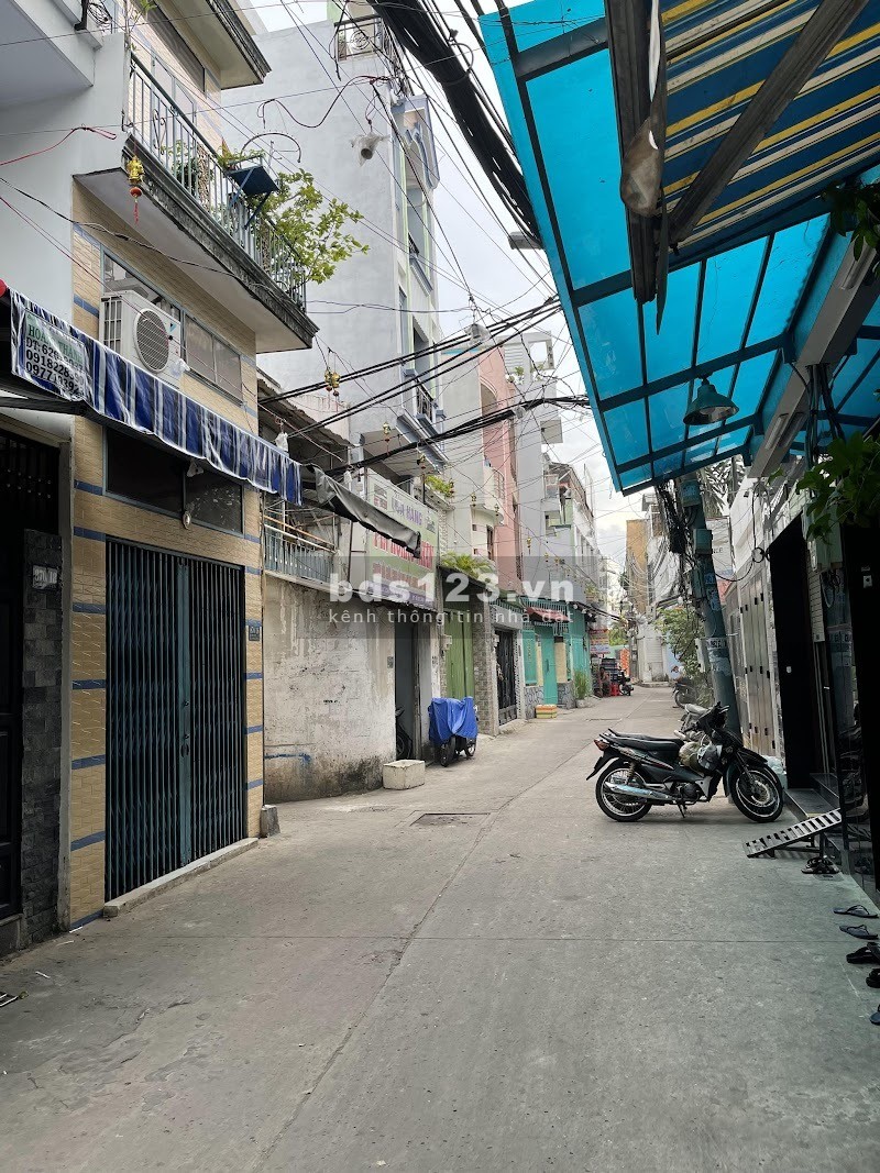 Bán nhà 36m2, 1 lầu, giá 5,3 tỷ đường Lạc Long Quân, P.8, Tân Bình.