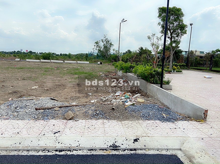 Sở hữu ngay nền đất Bình Chánh, xây dựng tự do, sổ sẵn công chứng trong ngày, thổ cư 100%