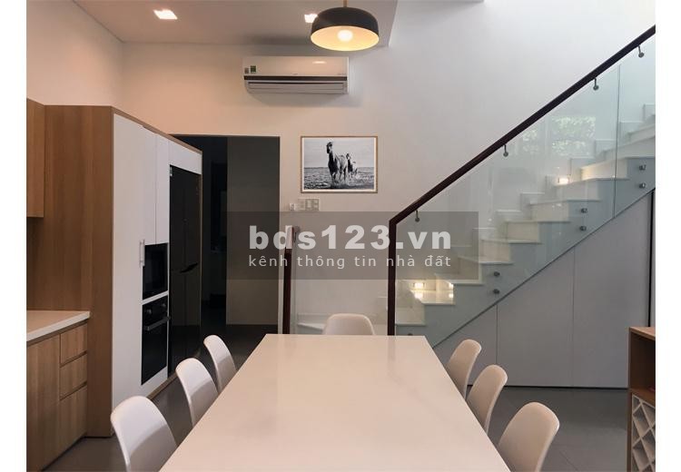 Cho thuê villa diện tích sử dụng 110m2 căn góc 2 mặt tiền thiết kế hiện đại trệt 2 lầu 4PN