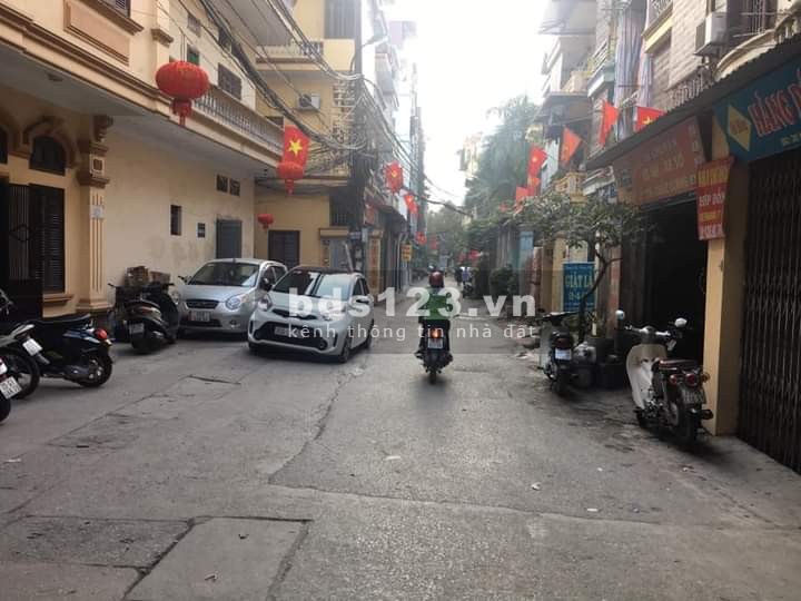 Bán nhà Đội Nhân Ba Đình, dt 45m2, 4 tầng mặt tiền 8m, giá bán 10.2 tỷ, lô góc ô tô tránh