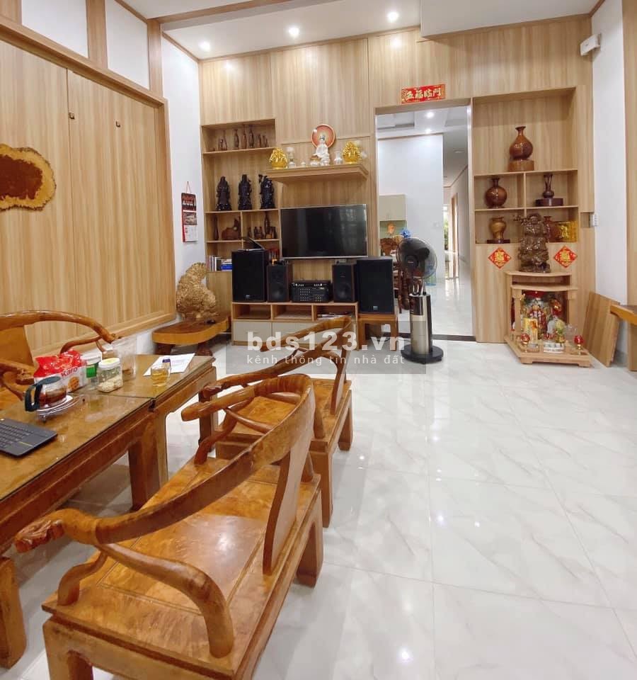 Bán nhà Quận 3, dt 100m2, ô tô lô góc, giá cho thuê khủng liên hệ 0799149230