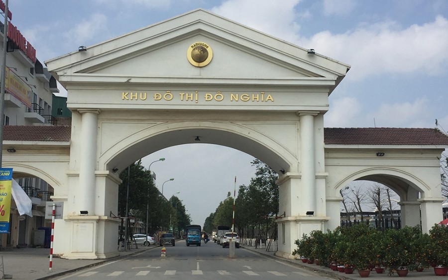 Bán nhà Hà Đông đất vàng tương lai dt 50m chỉ 3,x tỷ ô tô tránh vỉa hè đá bóng, sổ chính chủ