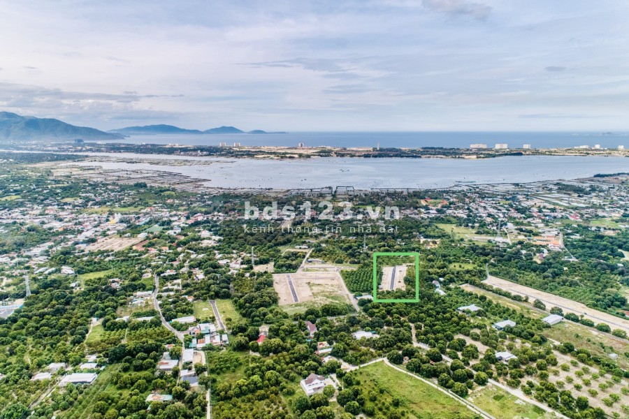 Dưới 1 tỷ bán nhanh đất Cam Thành Bắc full thổ, cách QL1A 500m, sổ đỏ trao tay