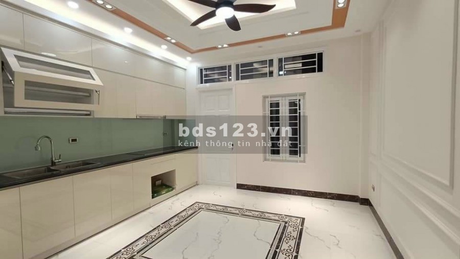 Nhà Thanh Xuân ôtô Đỗ Cửa kinh doanh ngõ thông gần phố sổ đẹp, giá 4 tỷ, sổ sẵn