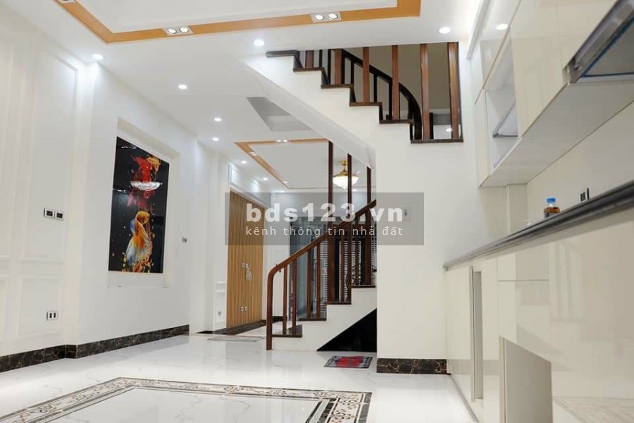Nhà Thanh Xuân ôtô Đỗ Cửa kinh doanh ngõ thông gần phố sổ đẹp, giá 4 tỷ, sổ sẵn