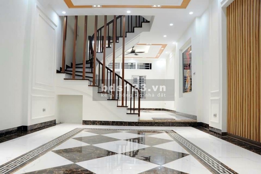 Nhà Thanh Xuân ôtô Đỗ Cửa kinh doanh ngõ thông gần phố sổ đẹp, giá 4 tỷ, sổ sẵn