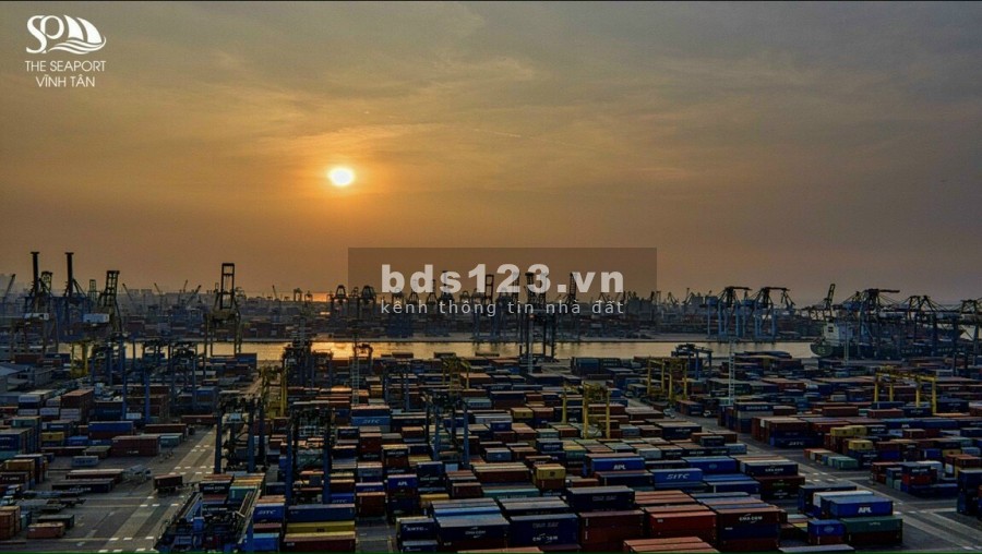 Bán lô đất nền cảng biển Vĩnh Tân đã có sổ diện tích 150m2 mặt đường 17m giá 11tr/m2. LH: 0862265595