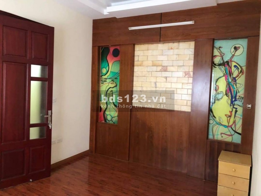 Bán nhà 3 bước ra phố Hoàng Quốc Việt, nội thất 10 điểm, dt 48m2, 6 tầng, giá bán 6 tỷ