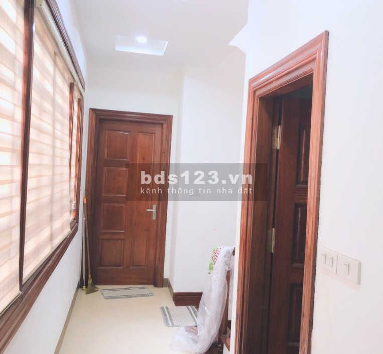 Bán nhà Nam Từ Liêm, ô tô nội thất, an sinh đỉnh, dt 41m2, 5 tầng mặt tiền rộng, chỉ nhỉnh 4 tỷ