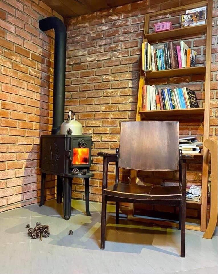 Bán khu nghỉ dưỡng gần 2000m2 gồm nhà gỗ, hồ cá Koi và vườn rau cực yên bình đậm chất làng quê