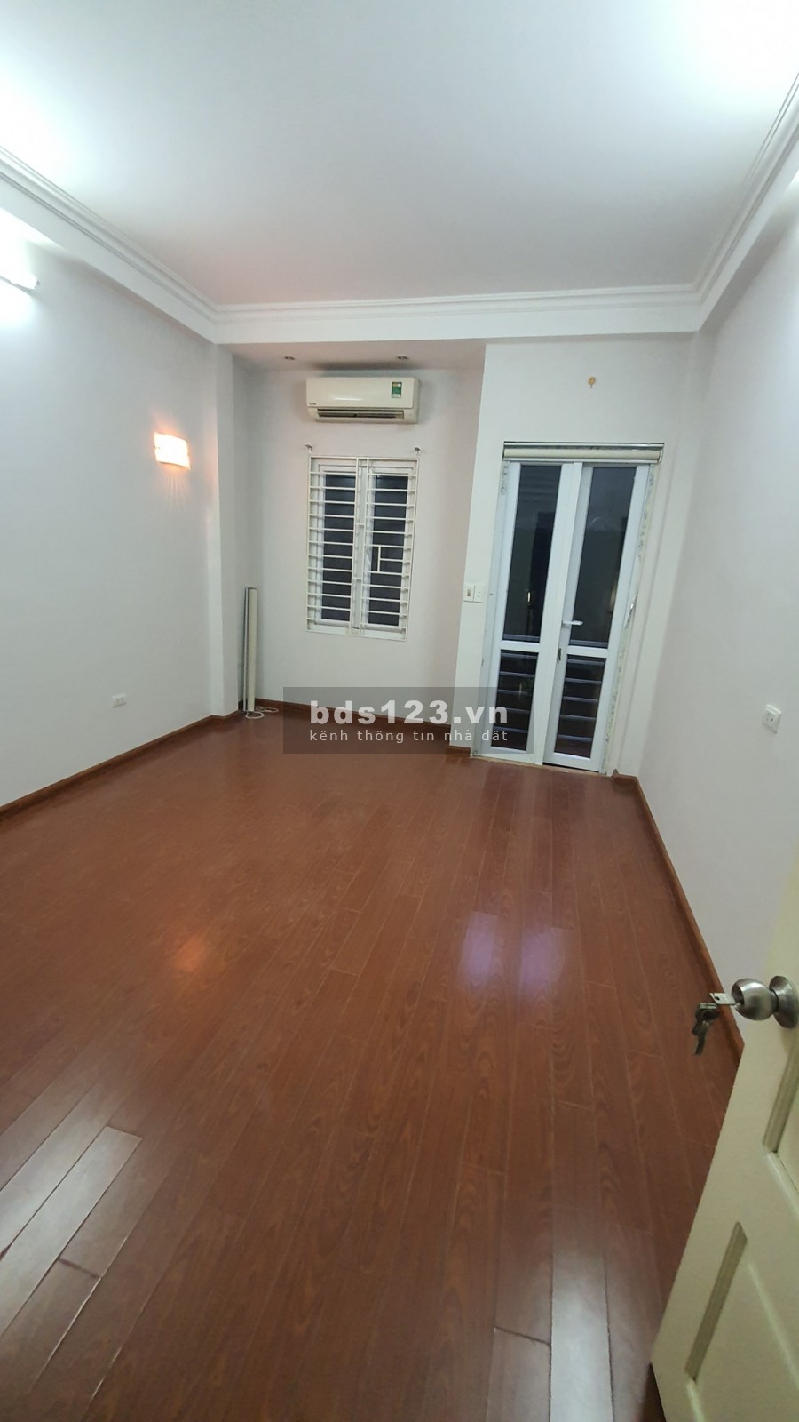 Bán nhà Minh Khai đẹp lung linh, view Times City, dtsd 40m2, giá nhỉnh 2 tỷ, đúc kiên cố