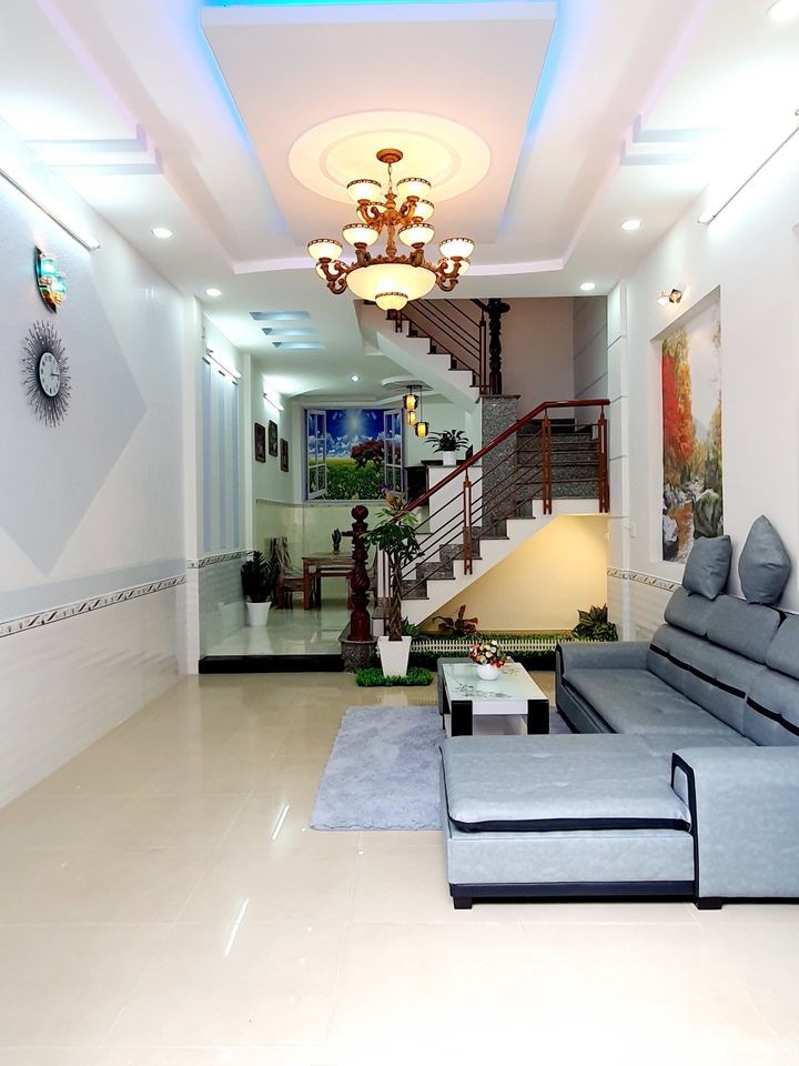 Bán nhà Quận 1 Nguyễn Cư Trinh giá bán 14.7 tỷ hẻm xe hơi, nở hậu 7 PN, sổ chính chủ