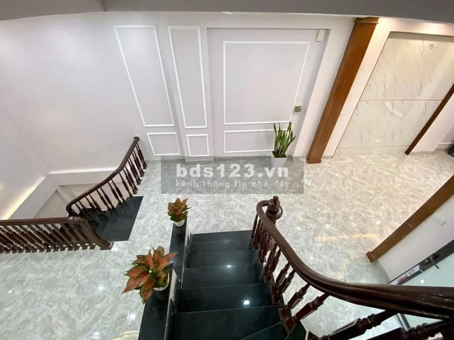 Bán Nhà Gần Mặt Phố Nguyễn Văn Lộc, Hà Đông, diện tích 40m2, 5 tầng, giá bán 8.7 tỷ