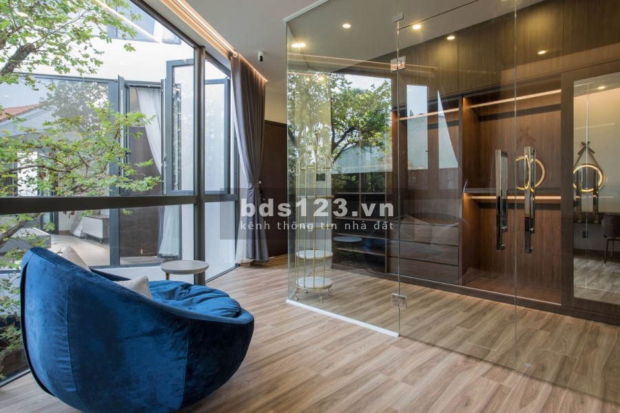 Bán nhà đẹp ngã tư sở đường thoáng, nội thất vào bước ra phố diện tích 46m2, nhỉnh 3 tỷ