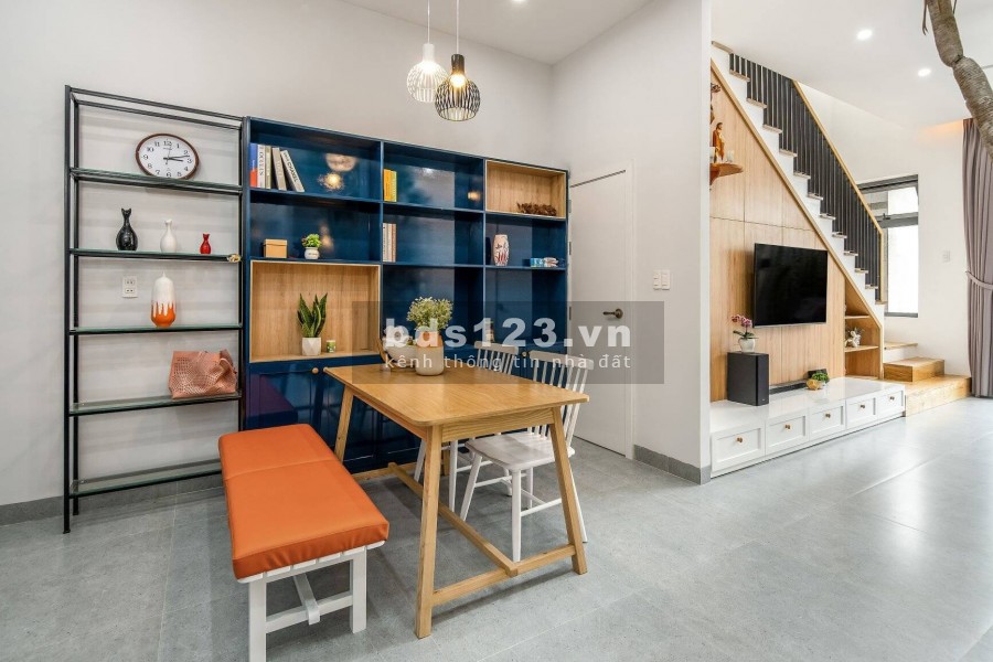 Bán nhà đẹp ngã tư sở đường thoáng, nội thất vào bước ra phố diện tích 46m2, nhỉnh 3 tỷ