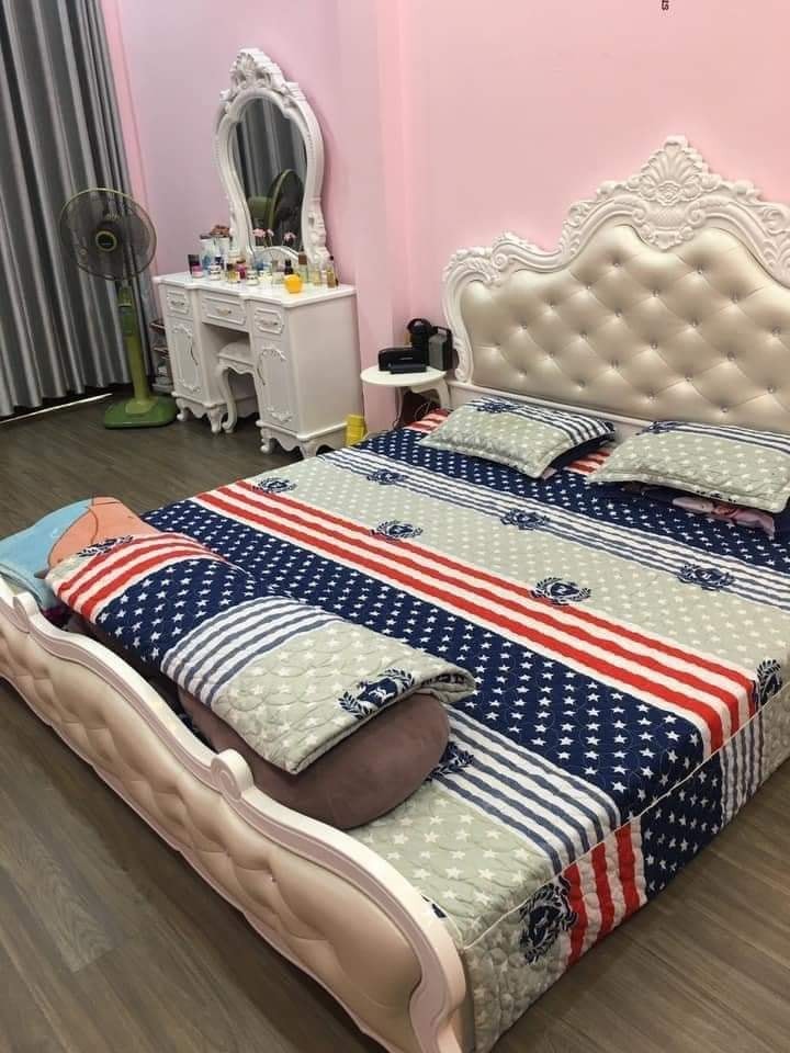 Mặt Phố Vạn Bảo, Ba Đình, KD Thịnh, Mặt Tiền Phát, Vỉa Hè Đá Bóng, Giá Nhỉnh 4 Tỷ.