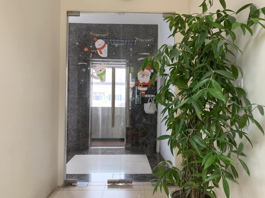 Bán tòa Building Ngọc Khánh Quận Ba Đình, đúc kiên cố 6 t ầng, sổ đỏ sẵn sàng giao dịch