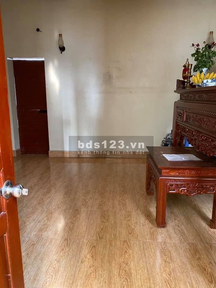 Bán nhà ngõ thông ô tô ra vào đường Ngọc Thuỵ, Long Biên, dt 35m2, đúc 4 tầng, mt 4m, giá 3.1 tỷ