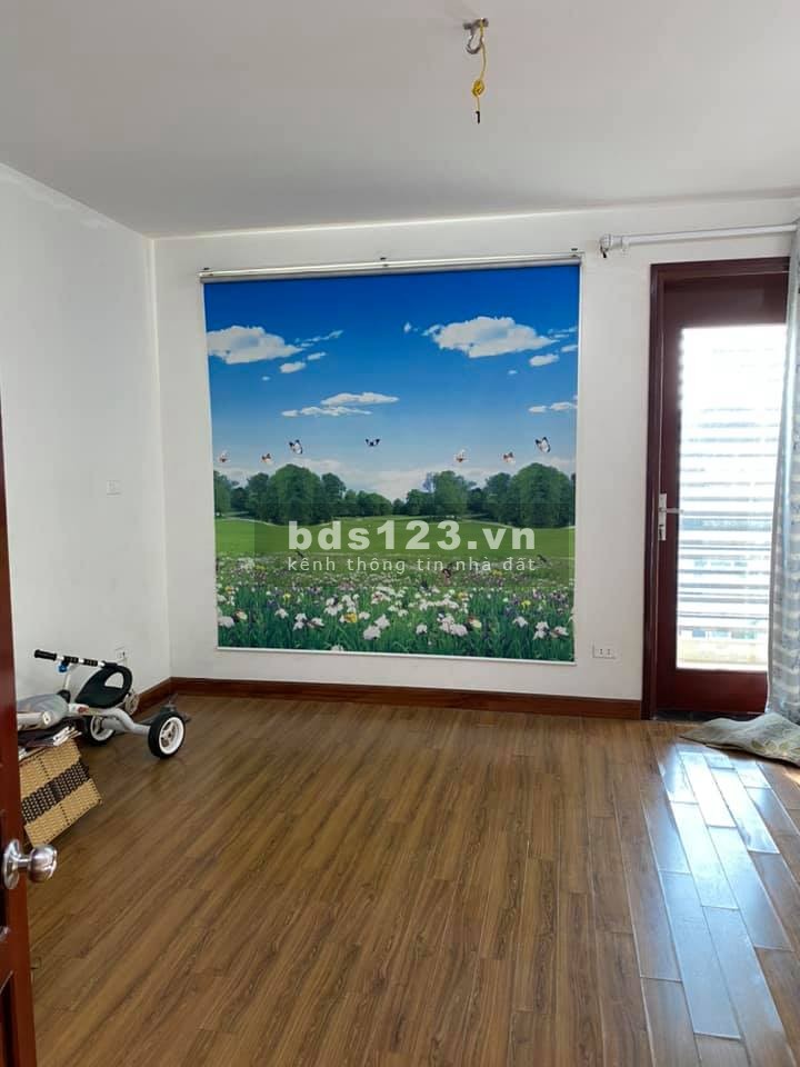 Bán nhà ngõ thông ô tô ra vào đường Ngọc Thuỵ, Long Biên, dt 35m2, đúc 4 tầng, mt 4m, giá 3.1 tỷ