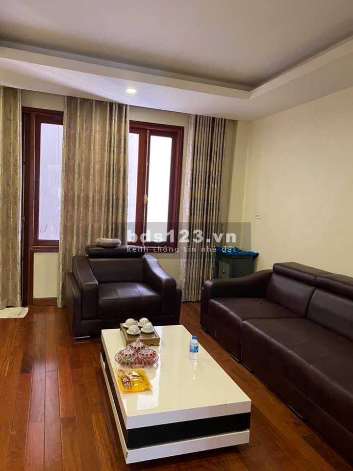 Bán nhà ngõ thông ô tô ra vào đường Ngọc Thuỵ, Long Biên, dt 35m2, đúc 4 tầng, mt 4m, giá 3.1 tỷ