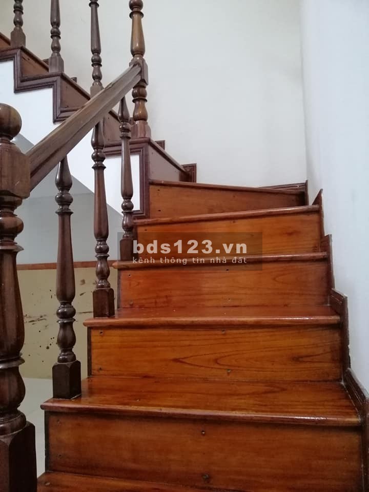 Bán nhà ngõ Mai Hương Quận Hai Bà Trưng dt 34m2, 4 tầng giá 3x tỷ, nhà đẹp ở ngay