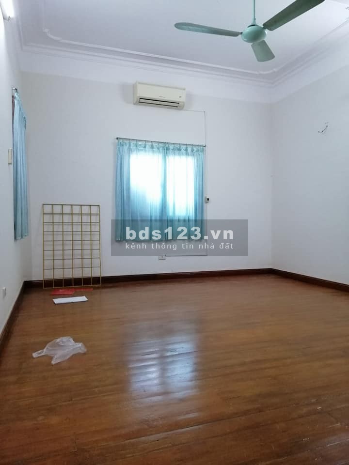 Bán nhà ngõ Mai Hương Quận Hai Bà Trưng dt 34m2, 4 tầng giá 3x tỷ, nhà đẹp ở ngay