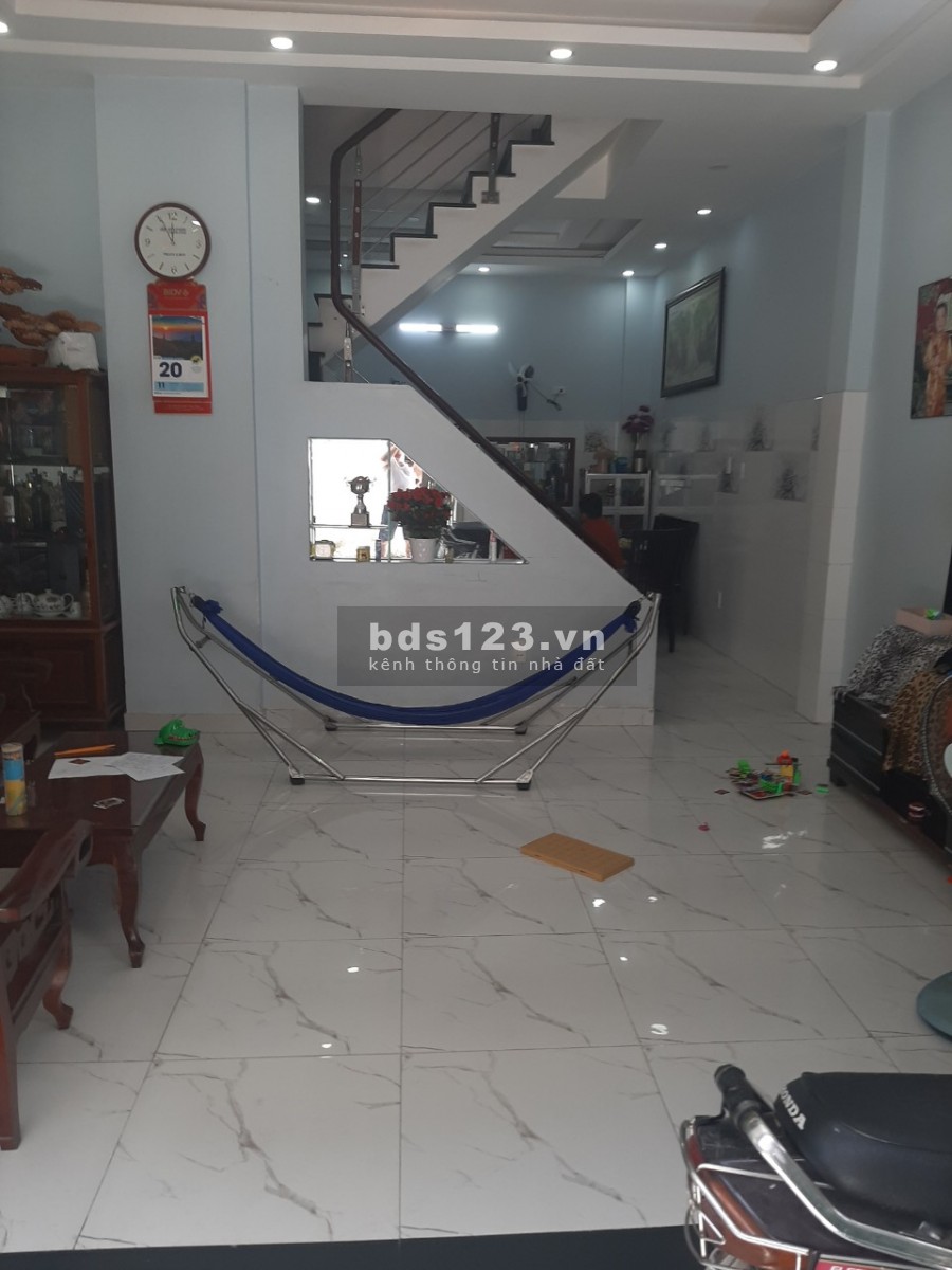 Cho thuê nhà hẻm Thống Nhất, P11, Gò Vấp, 5x10m, 1 trệt, 3 lầu, 10 triệu/tháng