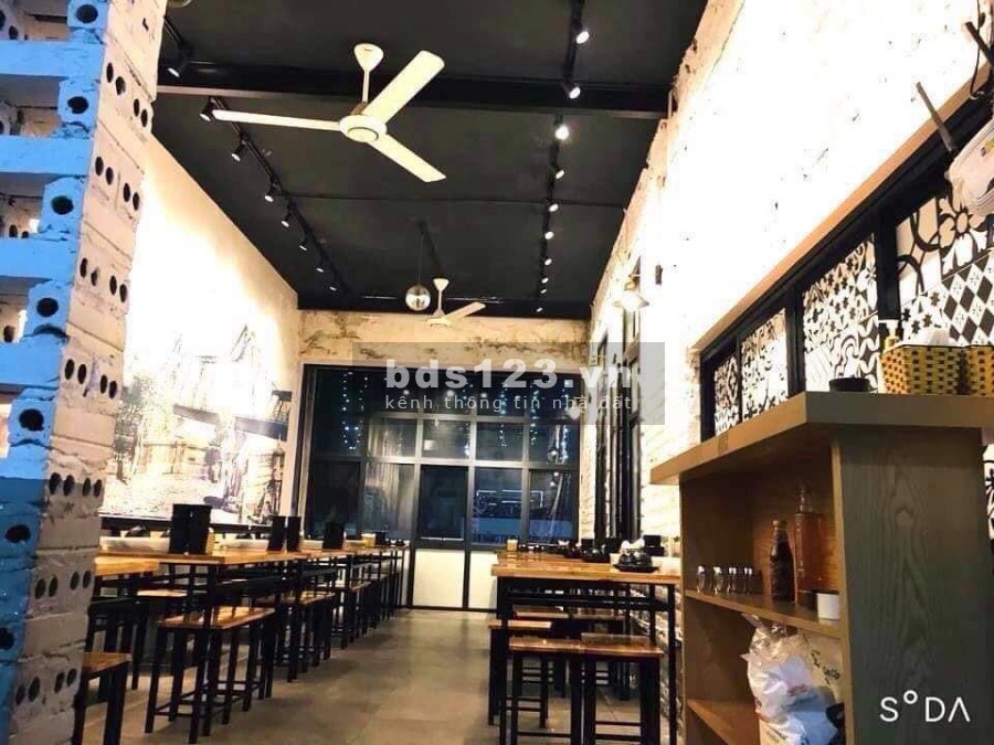 Kinh doanh đỉnh mặt phố Lò Đúc Quận Hai Bà Trưng diện tích 56m2, 3 tầng, mt 3.7m. Giá 25 tỷ