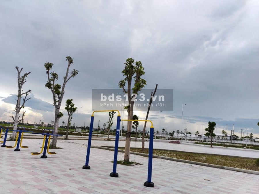 Lô góc view hồ bên cạnh công viên, KDC mới Đồng Nam xã Đông Khê, Thanh Hoá