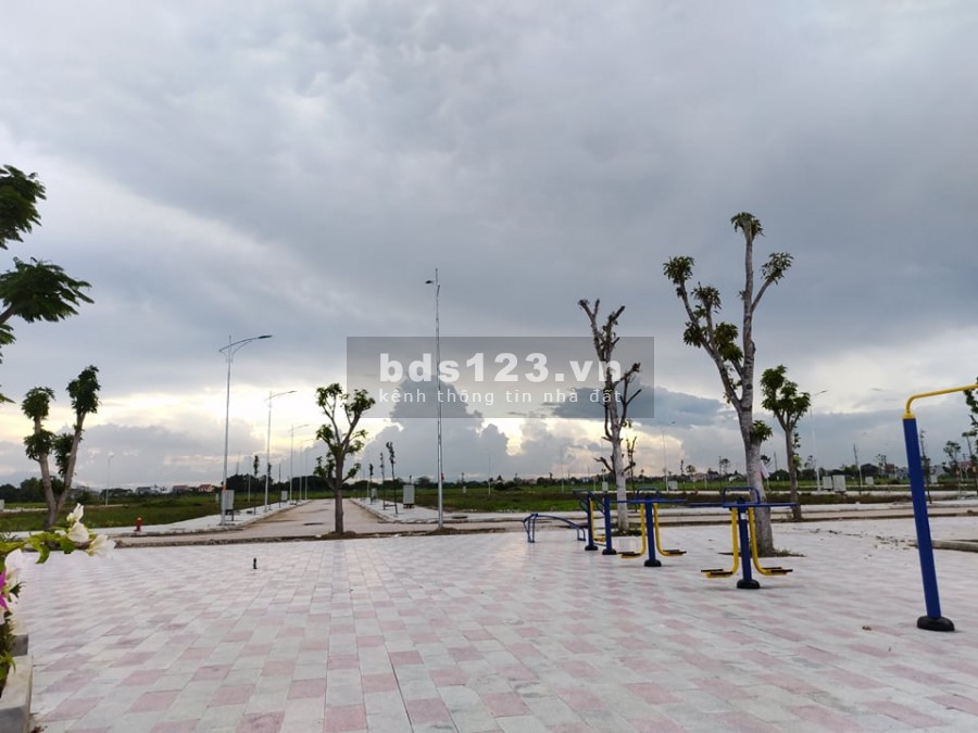 Lô góc view hồ bên cạnh công viên, KDC mới Đồng Nam xã Đông Khê, Thanh Hoá