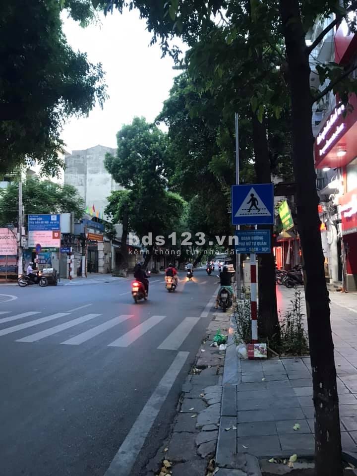 Kinh doanh đỉnh mặt phố Lò Đúc Quận Hai Bà Trưng diện tích 56m2, 3 tầng, mt 3.7m. Giá 25 tỷ