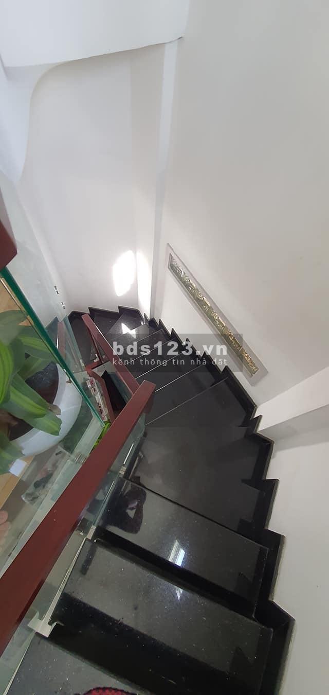 Gò Vấp Nguyễn Thái Sơn siêu phẩm 4 tầng bề ngang khủng 6.5x6 giá 5.2 tỷ lh 0969476617