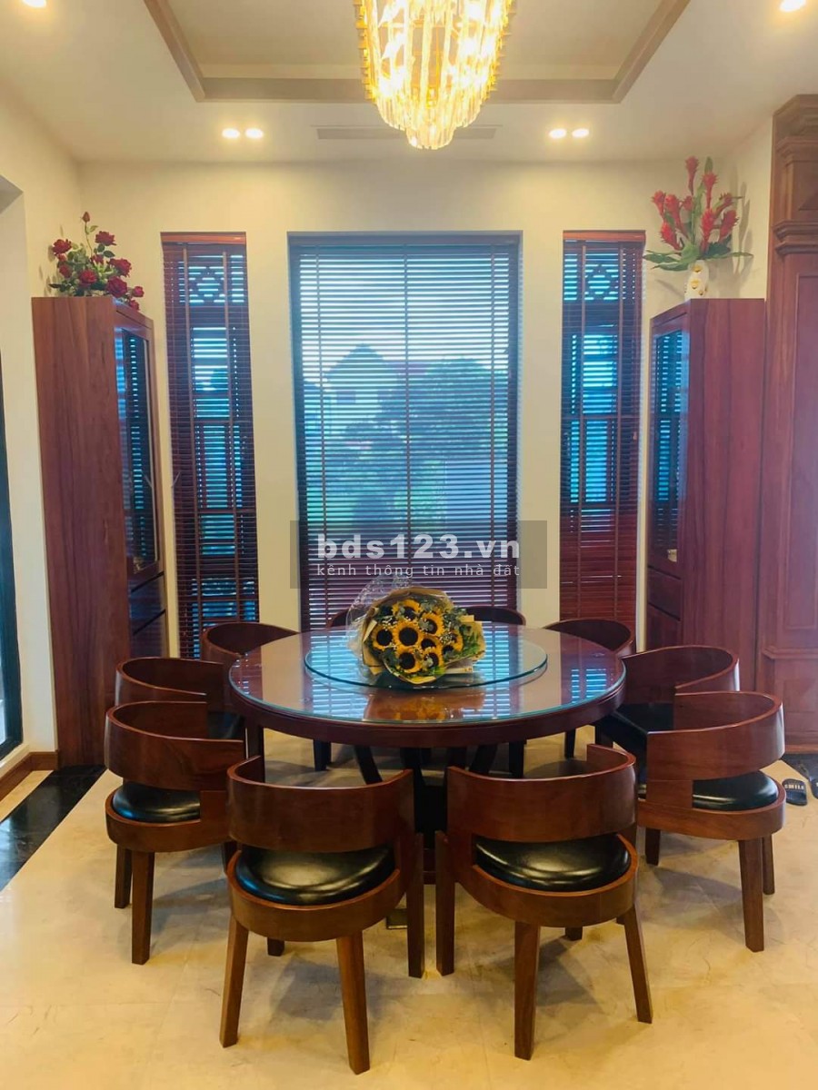 Nội thất đẹp, thuộc phố Tô Hiệu tuyến phố trung tâm, diện tích 50m2, đúc kiên cố 4 tầng